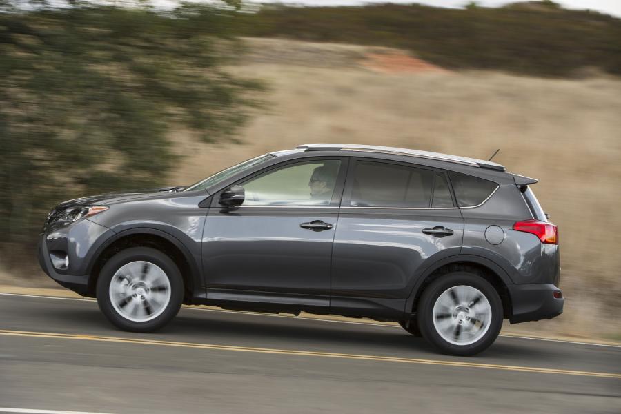 Toyota RAV4 2013 года  (US) (фото 28 из 34)
